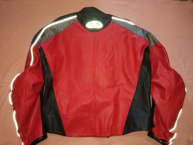 Продаю мотокуртку AGV Sport