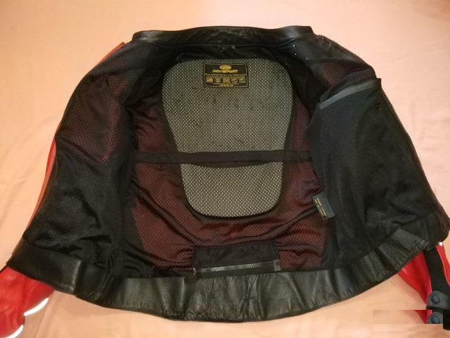 Продаю мотокуртку AGV Sport