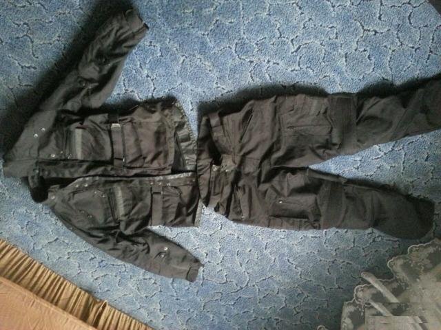 Мотокостюм