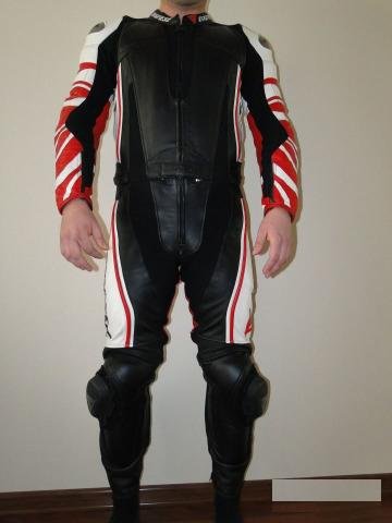 Мотокостюм dainese