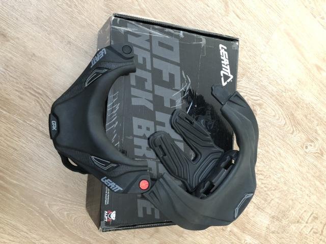 Защита шеи Leatt 5.5 brace S/M Black/Grey