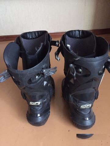 Мотоботы sidi