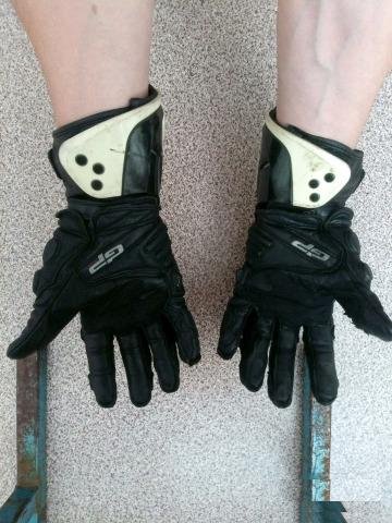 Перчатки Alpinestars GP PRO б/у