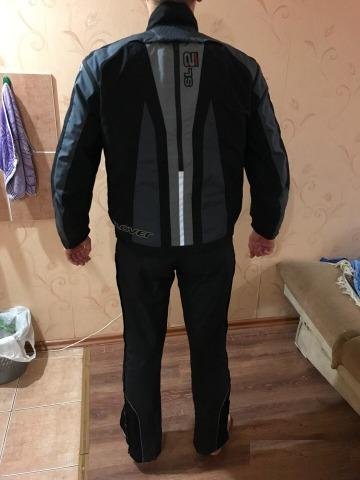 Мотокостюм