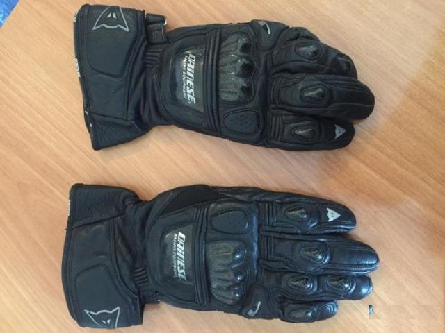 Мотоперчатки Dainese