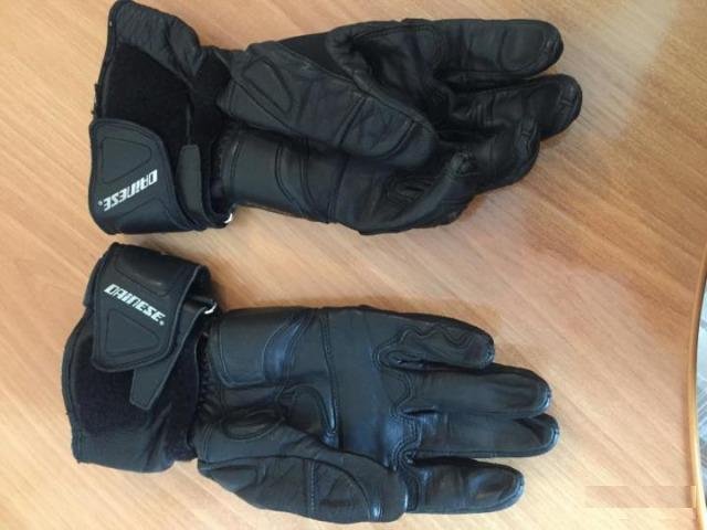 Мотоперчатки Dainese