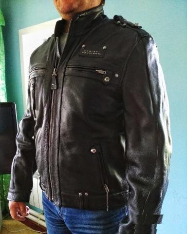 Кожанная мотокуртка Harley Davidson Размер L