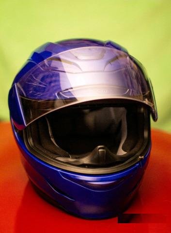 Продам мото шлем Icon Airmada