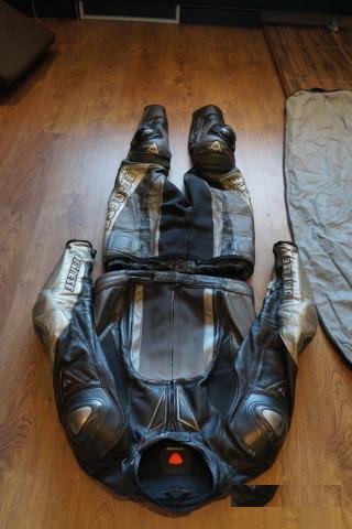 Раздельный комбинезон dainese размер L50 с "горбом