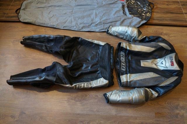 Раздельный комбинезон dainese размер L50 с "горбом