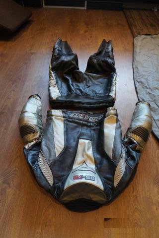 Раздельный комбинезон dainese размер L50 с "горбом