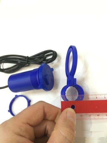 Новое универсальное зарядное устройство USB