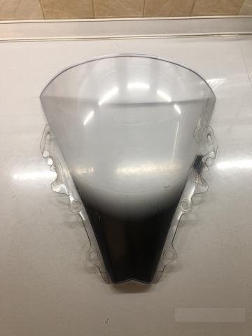 Стекло ветровое для Yamaha R6 06-07г оригинал