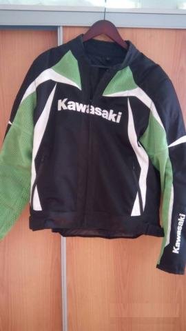 Мотокуртка kawasaki с защитой