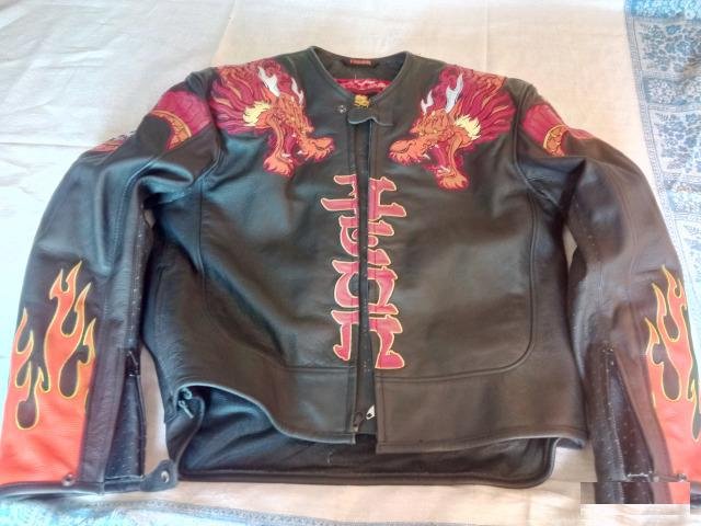 Продам кожаную куртку Icon leather Legion jacket