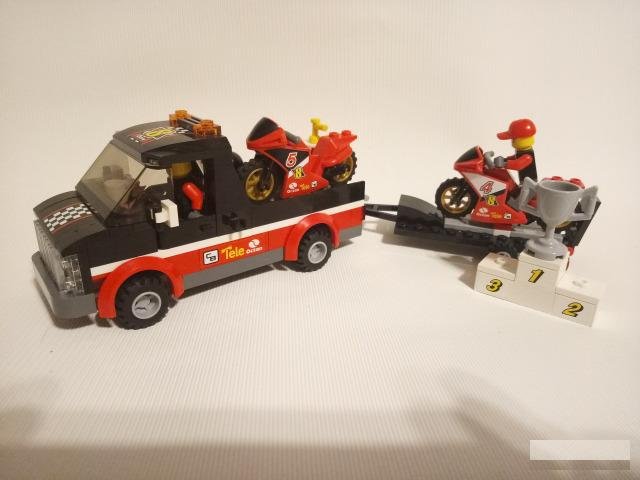 Lego City 60084 Перевозчик гоночных мотоциклов