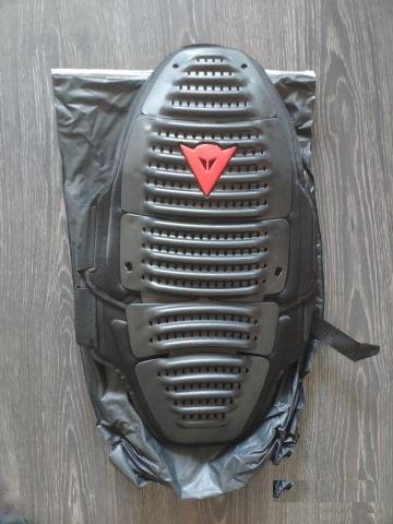 Защита спины Dainese size free. Новая
