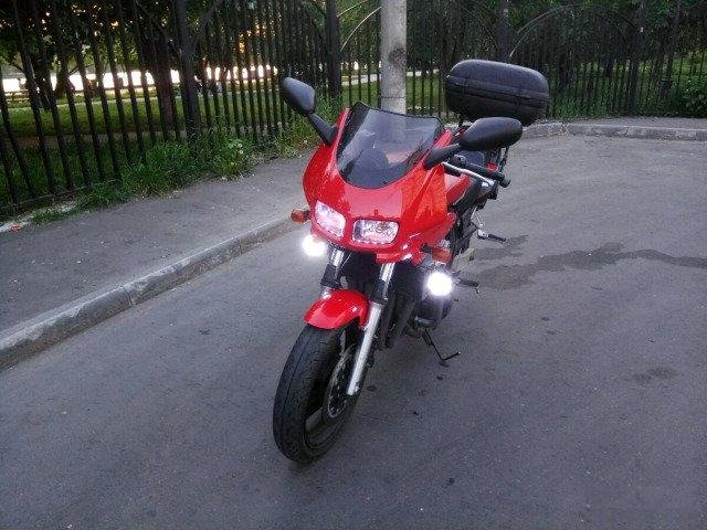 Yamaha FZS 600, 2000 года