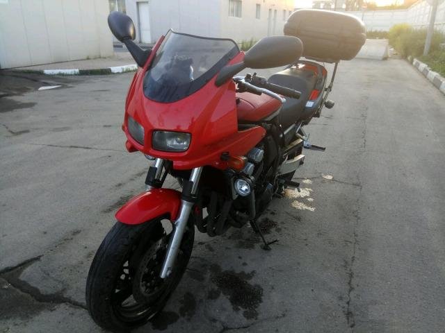 Yamaha FZS 600, 2000 года