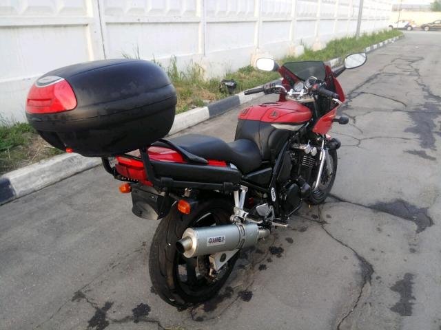 Yamaha FZS 600, 2000 года
