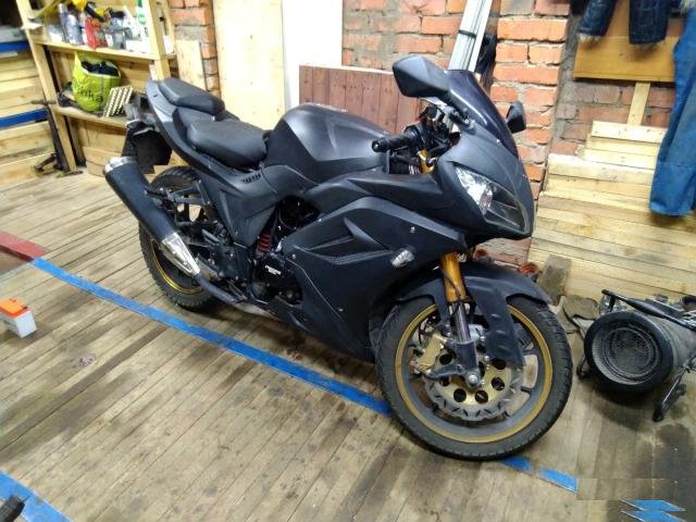 Реплика Yamaha R1
