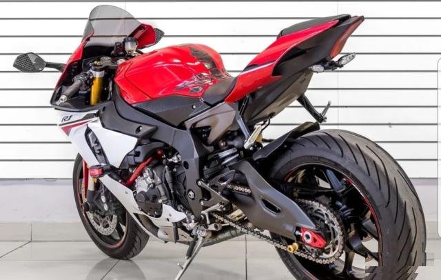 Продаётся Yamaha YZF-R1