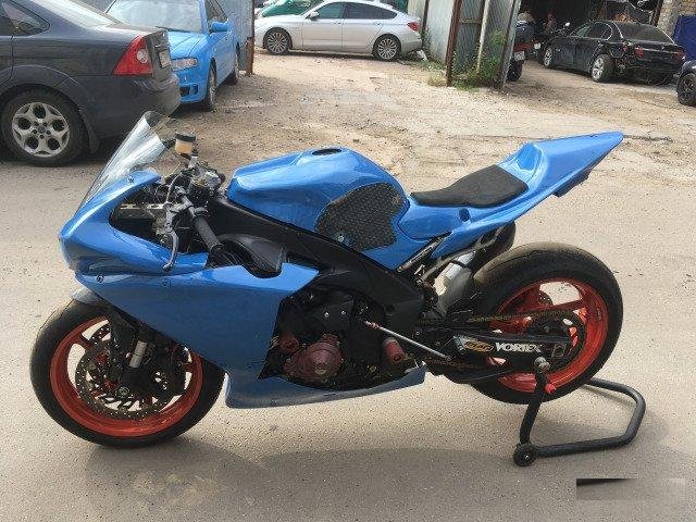 Мотоцикл Yamaha YZF-R1 2009 года