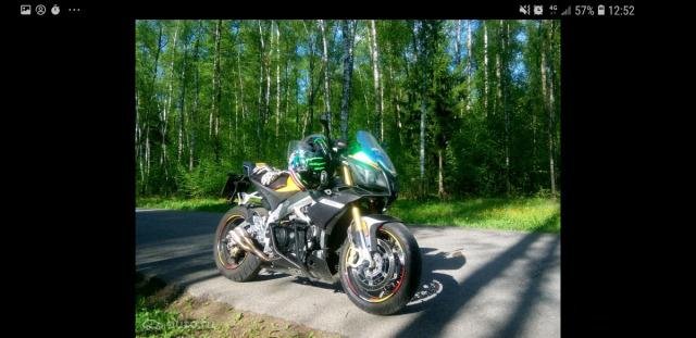 Aprilia Tuono v4