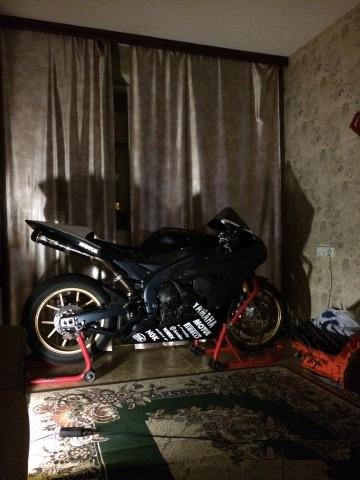 Yamaha R1 LE 2006