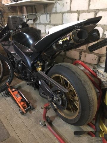 Yamaha R1 LE 2006