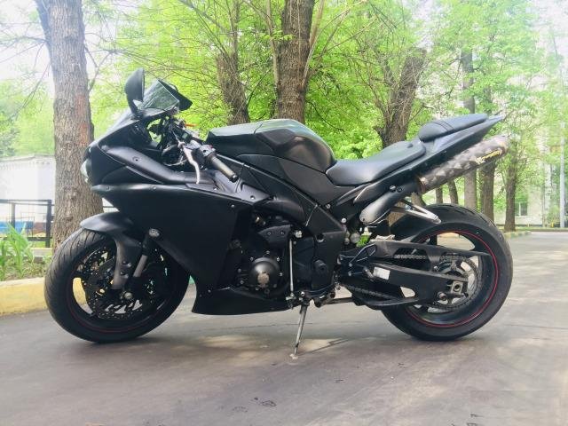 Yamaha YZF-R1