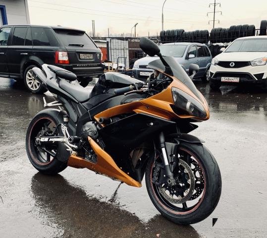 Yamaha YZF-R1