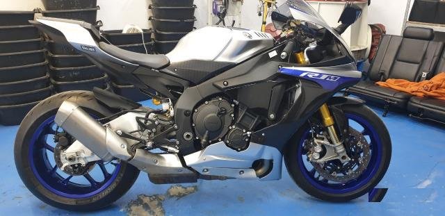 Yamaha YZF R1 M 2017