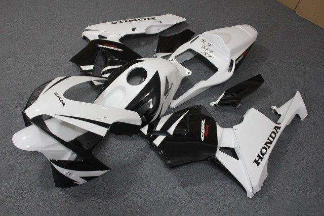 Комплект пластика на CBR600RR 03-04 Бело-Черный
