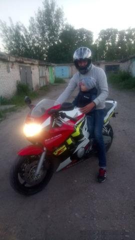 Продам мотоцикл Honda cbr600f3