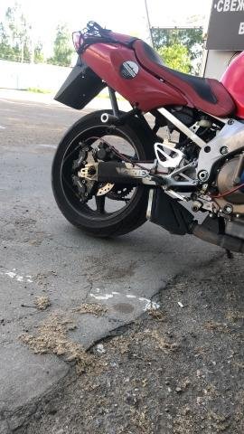 Honda cbr 600 f4i stunt