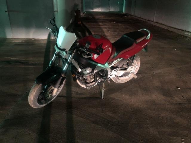 Honda cbr 600 f4i stunt