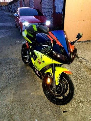 Yamaha R1