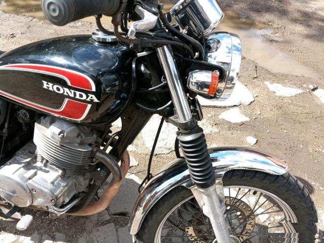 Honda cb400ss