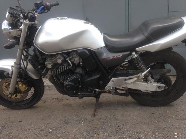 Мотоцикл honda cb400 2000 год