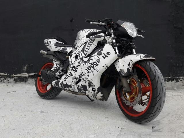 CBR600Fstunt (CBR600F4i)