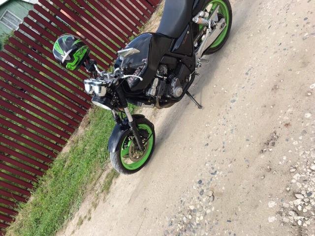 CB 400
