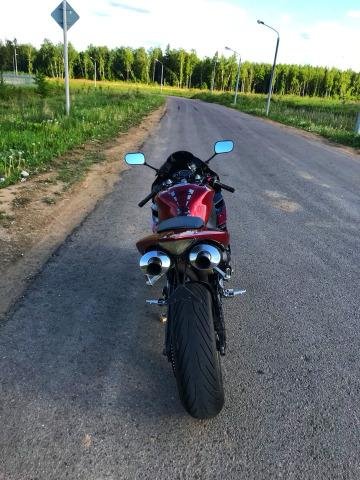 Yamaha R1