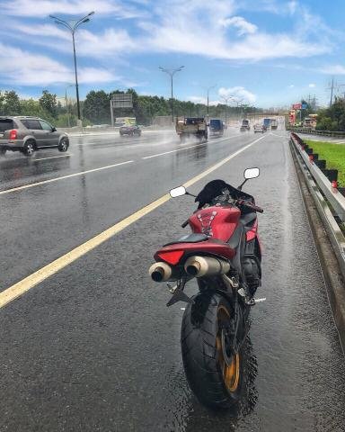 Yamaha R1