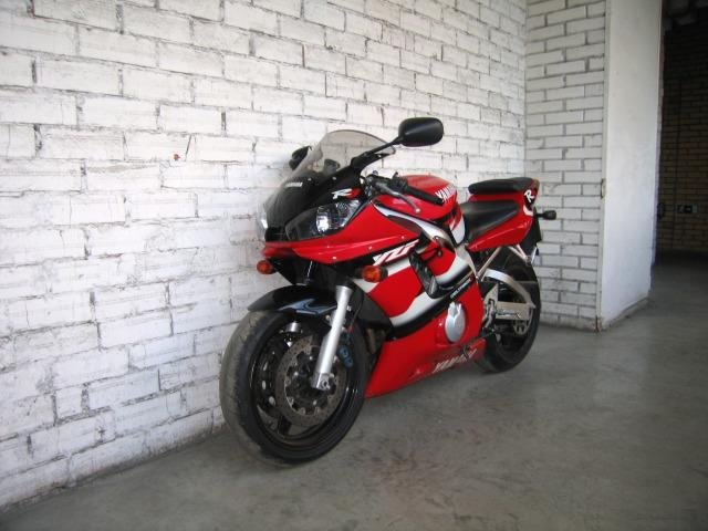 Yamaha R6 2002г