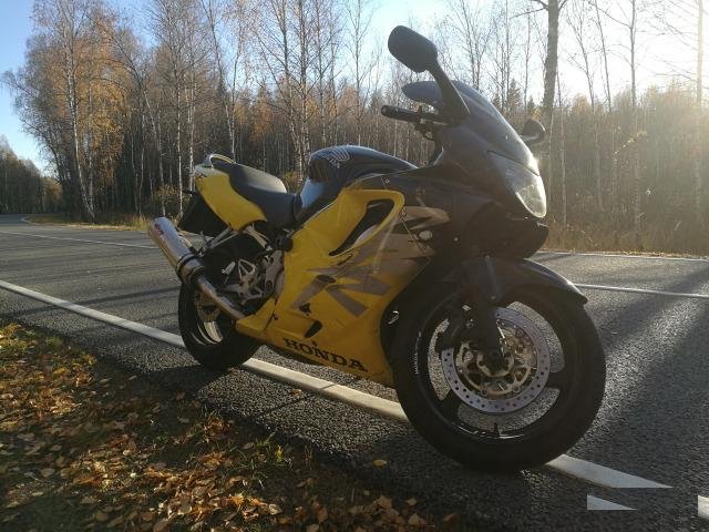 Honda CBR 600 F4