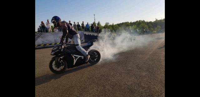 Kawasaki Zx6 R