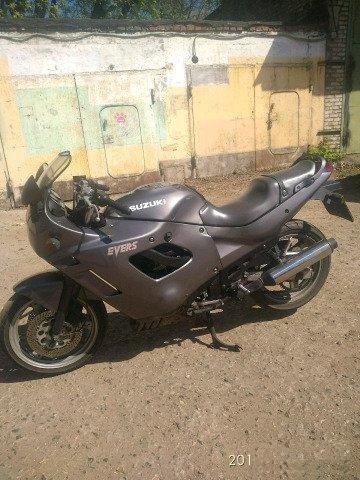 Suzuki gsx 400f