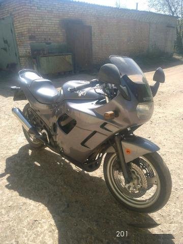 Suzuki gsx 400f