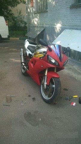 Yamaha r1